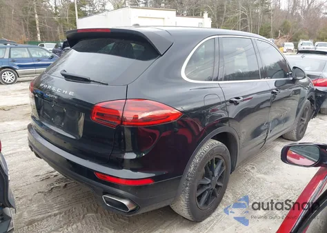 2016 Porsche Cayenne z USA, uszkodzony, nr VIN WP1AA2A27GKA11085